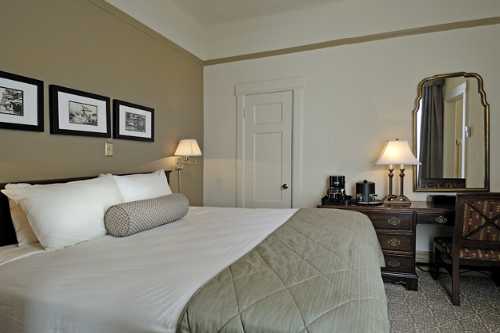 Powell Hotel 003
